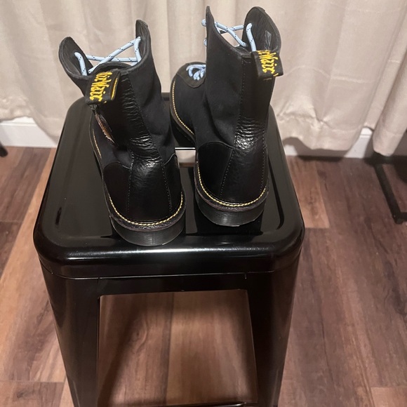 Dr. Martens AGGY Agyness Deyn Women's LTT Leather Boots - Black - Picture 10 of 16